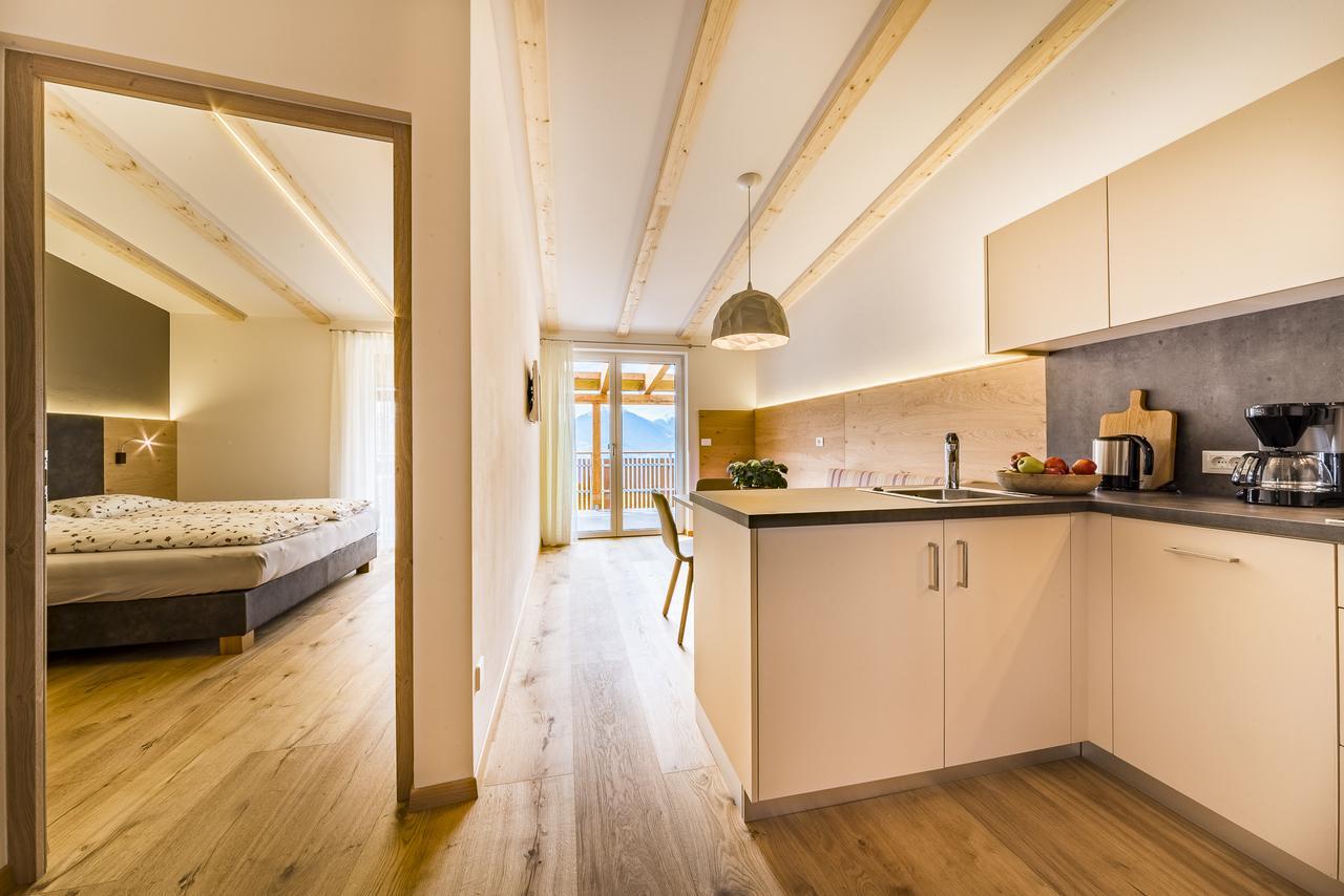 Haus Artus Aparthotel Schenna Eksteriør bilde